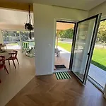 Villa Au Refuge De La Colline 4 Etoiles Avec Vue Magnifique Sur La Vallee, Proche De Mers Les Bains Longroy